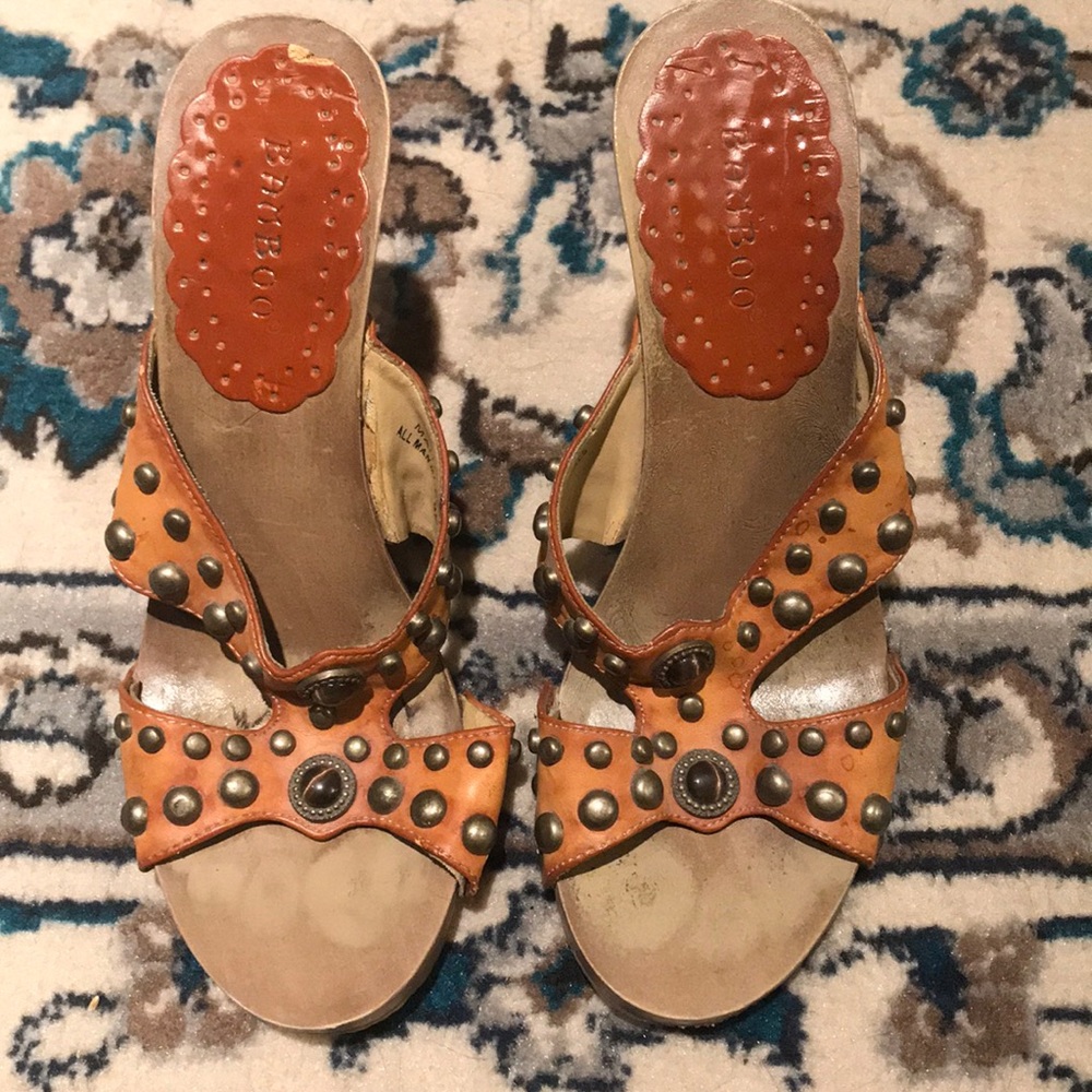Yellow wedges!